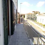 Flat Apartment *