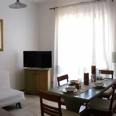 Apartment Flat *